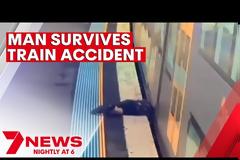 Άντρας σφηνώνει με το κεφάλι ανάμεσα σε τρένο κι αποβάθρα και σώζεται – Βίντεο