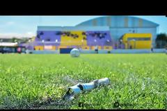 Πέταξαν φωτοβολίδα στον επόπτη και τον έστειλαν νοσοκομείο