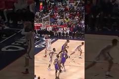 Ο Λεμπρόν Τζέιμς συνεχίζει να μαγεύει