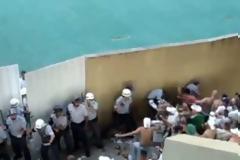 ΑΝΙΣΗ ΜΑΧΗ ΚΑΙ... ΠΟΛΥ ΞΥΛΟ ΜΕΤΑΞΥ ΟΠΑΔΩΝ ΤΗΣ ΠΑΛΜΕΪΡΑΣ ΚΑΙ ΑΣΤΥΝΟΜΙΑΣ *ΒΙΝΤΕΟ*