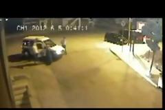 ΣΟΚΑΡΙΣΤΙΚΟ ΒΙΝΤΕΟ Γέννησε ενώ περπατούσε και εγκατέλειψε το μωρό