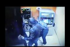 Διέρρηξαν ΑΤΜ μέσα σε 60 δευτερόλεπτα