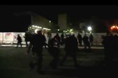 Καταδίωξη και προσαγωγές κουκουλοφόρων μέσα στο ΑΠΘ...(Βίντεο).