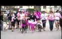 Άνδρες και γυναίκες έβαλαν τις γόβες τους... και άρχισαν να τρέχουν! [video]