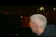 Η στιγμή που έσκασε βόμβα στην πλάτη του Anderson Cooper!