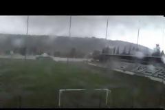 Τυφώνας διαλύει γήπεδο! [Video]