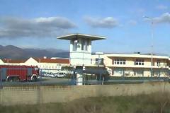 Ετοίμαζαν απόδραση οι λαθρομετανάστες στην Κομοτηνή βρέθηκαν αυτοσχέδιες σκάλες...ΕΠΙΤΗΔΕΣ ΠΡΟΚΑΛΕΣΑΝ ΤΗΝ ΕΝΤΑΣΗ.(Βίντεο ντοκουμέντο)