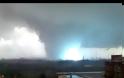 Ανεμοστρόβιλος στο  Taranto, Ιταλία - Nov 28, 2012