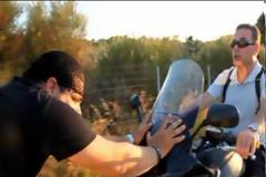 Ο Σούπερμαν της Κρήτης απογειώνεται στο διαδίκτυο!