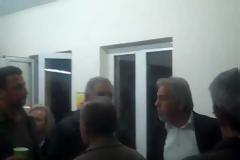 Κριεζά: Πιάστηκαν στα χέρια στο δημοτικό συμβούλιο! [video]