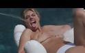 Η Kate Upton παίζει με τους άνδρες σε ταινία μικρού μήκους!