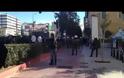 Mικρή ένταση στο Σύνταγμα...