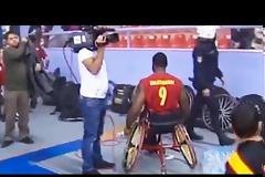 Η τουρκική βλακεία είναι ανίκητη..Έκαναν επεισόδια μέχρι και σε αγώνα μπάσκετ με καρότσι.