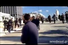 Στο προαύλιο της Βουλής εισέβαλαν μέλη της ΠΟΕ ΟΤΑ