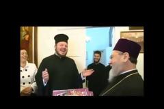 Τα παιδάκια είπαν τα κάλαντα στον Μητροπολίτη και τα λεφτά τα πήρε …ο παπάς!