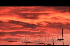 Ένα μοναδικό χειμωνιάτικο ηλιοβασίλεμα στην Κοζάνη [video]