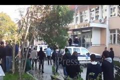 Ψύχραιμος ο εγκληματίας της Ξάνθης - Δηλώνει ότι ηταν μεθυσμένος και τώρα μετάνιωσε - Πήγαν να τον λιντσάρουν στα δικαστήρια