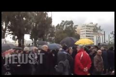 Αποδοκίμασαν Σαμαρά και Μιχαλολιάκο στον Πειραιά - ΒΙΝΤΕΟ