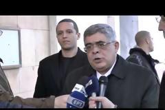 Συνυπογράφει την πρόταση Καμμένου ο Μιχαλολιάκος και στήνουν κάλπη για Παπαδήμο-Παπανδρέου.