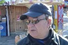 Καίνε σκουπίδια και όχι πετρέλαιο για να ζεσταθούν [video]