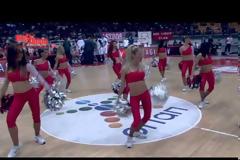 ΠΡΟΗΓΟΥΝΤΑΙ ΜΕ ΔΙΑΦΟΡΑ ΟΙ RED DROPS ΓΙΑ ΛΟΝΔΙΝΟ! *ΒΙΝΤΕΟ*