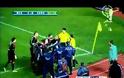 Άστραψε χαστούκι στον επόπτη