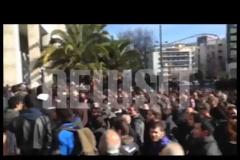 Συμπλοκές σώμα με σώμα, χημικά,τραυματίεςκαι προσαγωγές στο υπουργείο Εργασίας