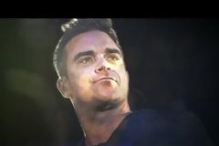 Δείτε το καινούριο βιντεοκλίπ του Robbie Williams