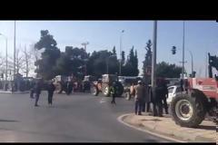 Οι αγρότες της Θεσσαλονίκης συγκεντρώνονται στα Πράσινα Φανάρια με τα τρακτέρ