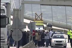 Φοιτητές του ΑΤΕΙ Πάτρας κόντρα στο σχέδιο Αθηνά: Αποκλεισμός της γέφυρας Ρίου-Αντιρρίου