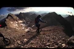 Δείτε την πιο επικίνδυνη εκδοχή mountain-biking που έχει εφευρεθεί ποτέ [video]