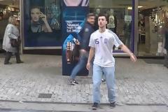 Freestyle Football στους δρόμους της Αθήνας