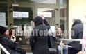 Κατάληψη στο ΙΚΑ Ξάνθης - Αντιδρούν στις 7 απολύσεις εργαζομένων!
