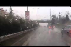 Τώρα: Έντονη βροχόπτωση στην Θεσ/νίκη (video)