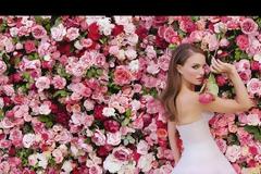 Όμορφη σαν τριαντάφυλλο η Natalie Portman