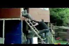 Οι καλύτερες τούμπες πάνω σε σκάλα [Video]
