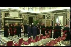 Βίντεο - Η αποχώρηση του Πάπα με το ελικόπτερο
