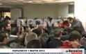 Με αυγά, καρέκλες και συνθήματα εργαζόμενοι «κυνήγησαν» και έδιωξαν τον Βορίδη - Δείτε video