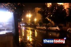 Επεισόδια στο κέντρο της Θεσσαλονίκης μεταξύ αστυνομικών και νεαρών που πετούσαν.... περγαμόντα