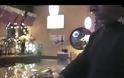 ΑΠΙΣΤΕΥΤΟ VIDEO: Πίνει 340 γραμμάρια μπύρας μέσα σε 0,18 κλάσματα του δευτερολέπτου