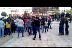 Η τρέλα του Harlem Shake στον Πύργο. Εκατοντάδες νέοι χόρεψαν στον ξέφρενο ρυθμό
