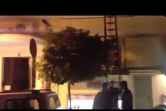 ΕΚΤΑΚΤΟ: Εγκλωβίστηκε εργαζόμενη στο γραφείο του Κώστα Γκιουλέκα