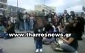 Δείτε σε βίντεο τον μικρότερο διαδηλωτή της Ελλάδας κατά του σχεδίου Αθηνά!