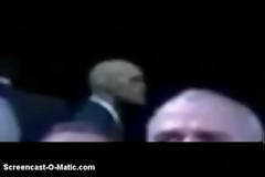 Ο εξωγήινος σωματοφύλακας του Μπαράκ Ομπάμα; (Βίντεο)
