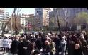 ΤΩΡΑ: Σε εξέλιξη η πορεία μνήμης για το εβραϊκό ολοκαύτωμα στη Θεσσαλονίκη