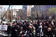 ΤΩΡΑ: Σε εξέλιξη η πορεία μνήμης για το εβραϊκό ολοκαύτωμα στη Θεσσαλονίκη
