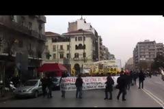 ΤΩΡΑ: Αντιρατσιστική πορεία στο κέντρο της Θεσσαλονίκης- Κλειστό το ένα ρεύμα της οδού Εγνατία