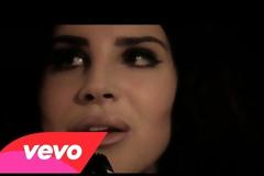“Chelsea Hotel No 2”: Η Lana Del Rey διασκευάζει Leonard Cohen στο νέο της video clip