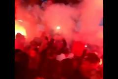 ΕΚΑΝΑΝ... ΤΗ «ΝΥΧΤΑ-ΜΕΡΑ» ΟΙ ΟΠΑΔΟΙ ΤΟΥ ΘΡΥΛΟΥ ΣΤΑ ΧΑΝΙΑ! *VIDEOS*