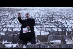 Μεταθανάτια Συνέντευξη με έναν... Χίτλερ [Video]